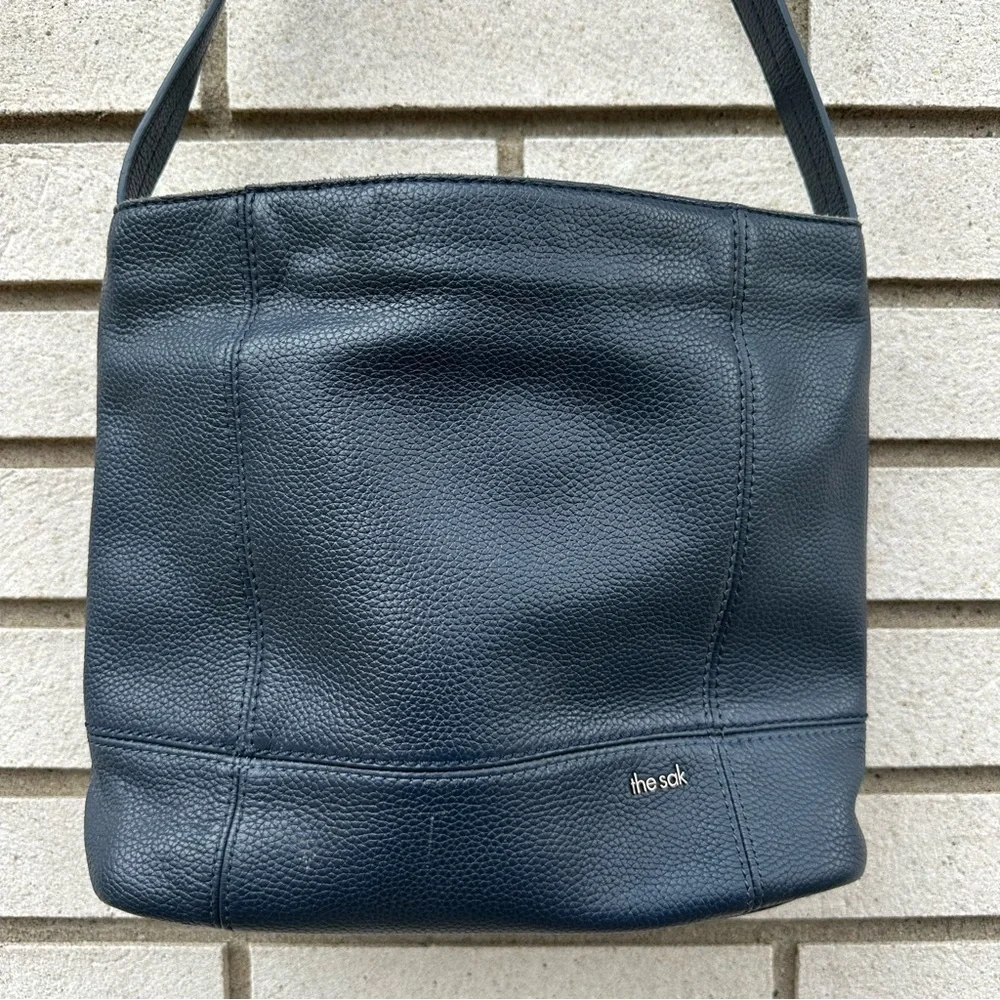 The Sak De Young Hobo Shoulder Bag Navy Blue Pebbled Leather Slouch Tote Purse